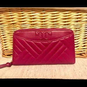 Tory Burch Alexa ZIP Continental Wallet Magenta